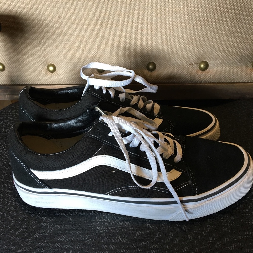 VANS black sneaker - mens 10.5